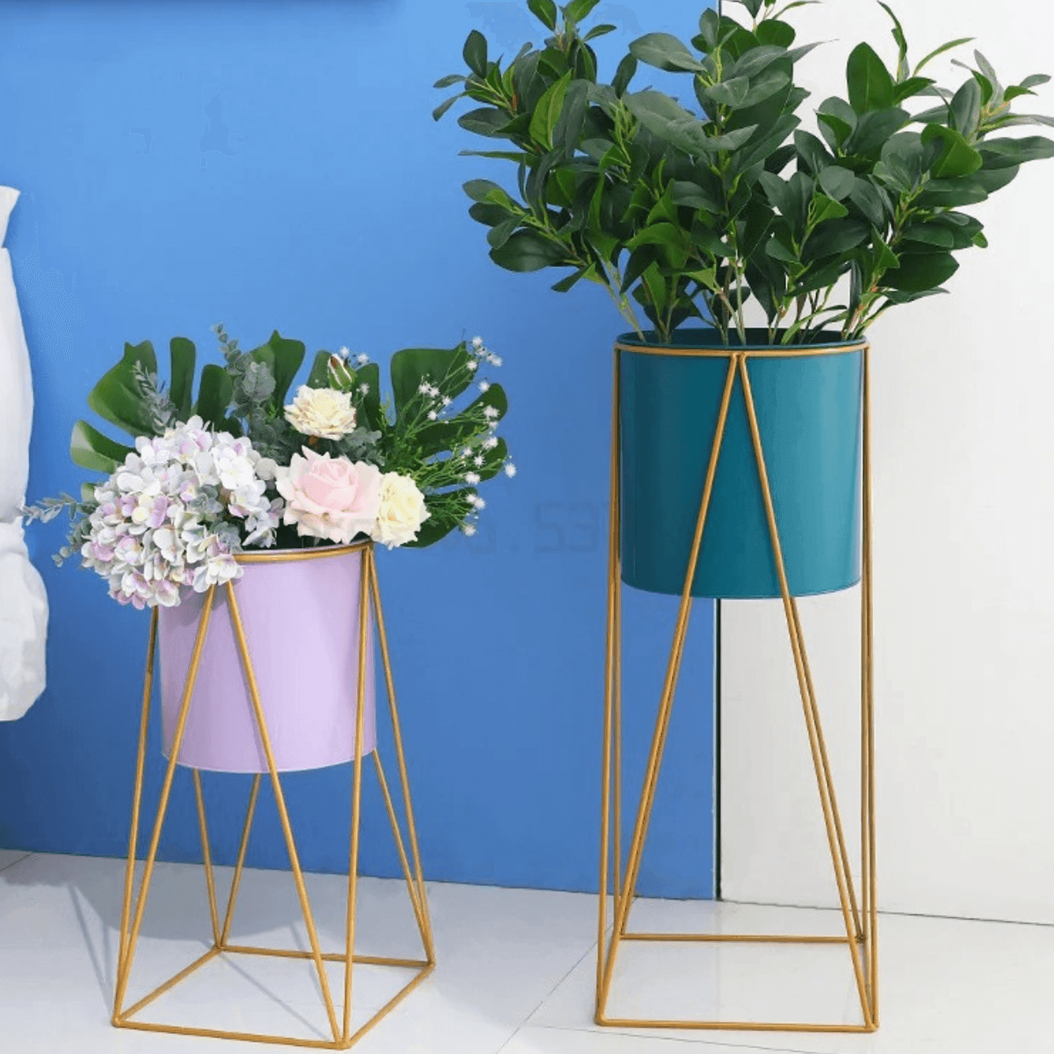 Porta Macetero Pedestal Maceta Plantas Verde Dorado Mediano - Fliperex