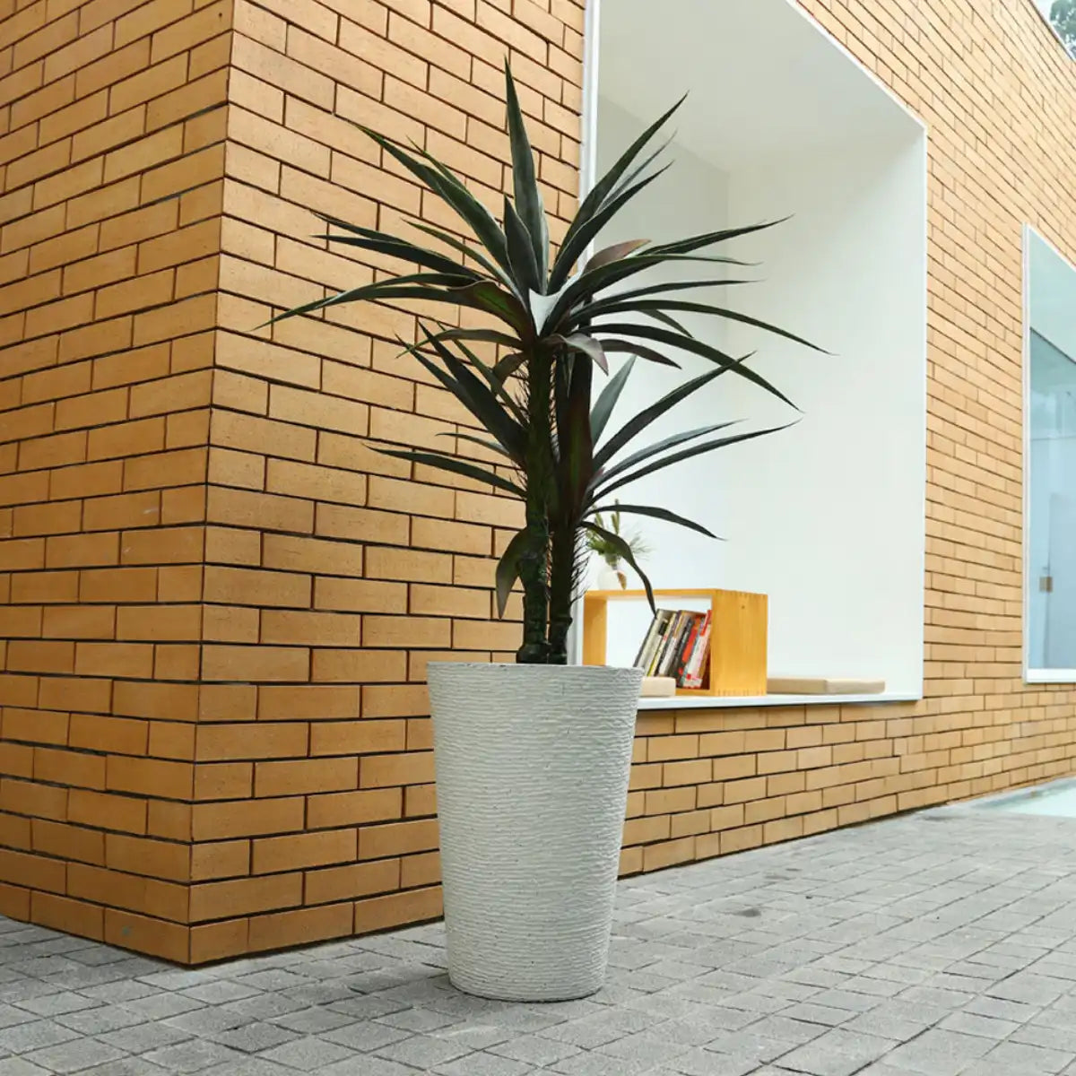 Macetero Plastico Alargado Premium Base Circular Conica