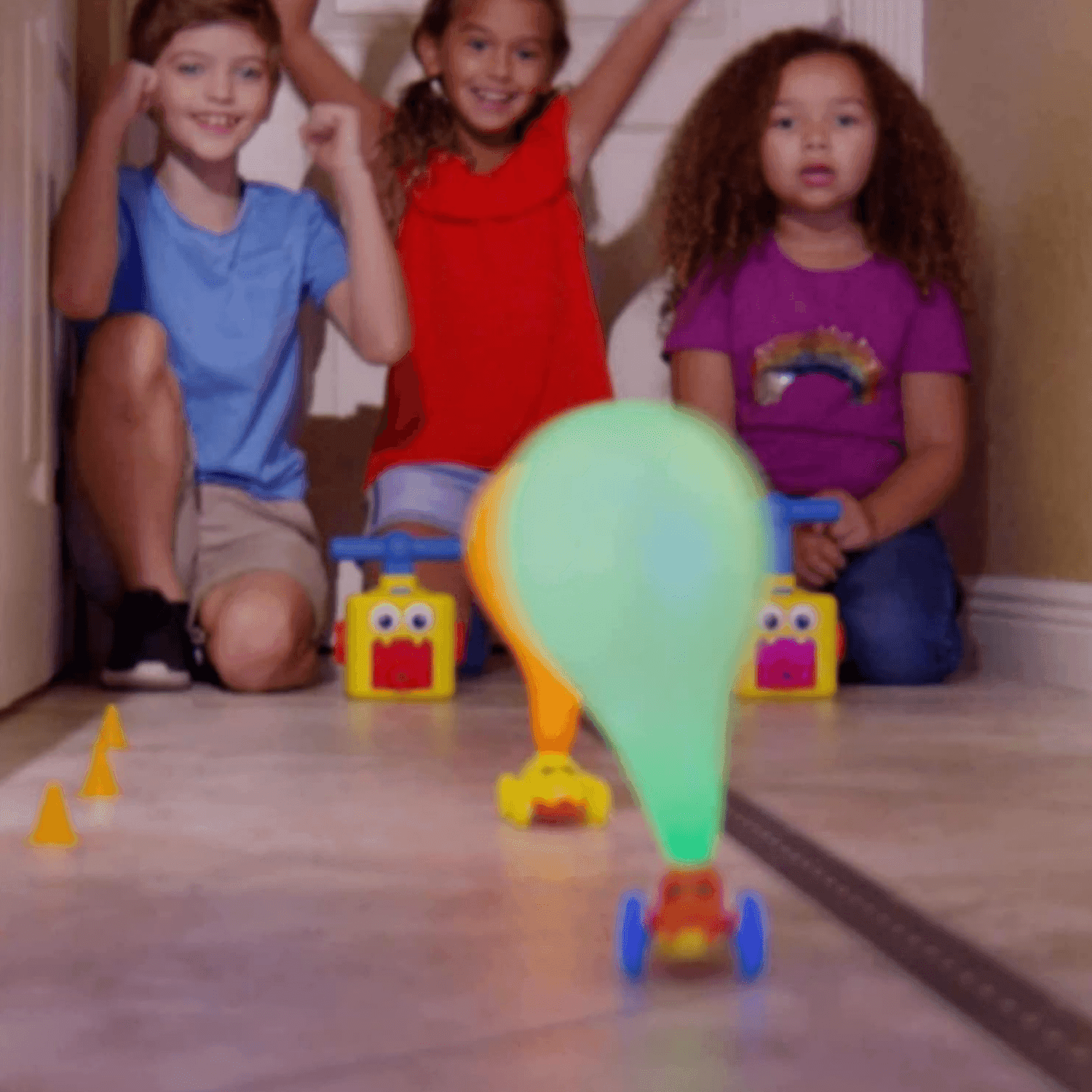 Juego Inflador De Globos Para Niños Autos Carreras Rosado - Fliperex