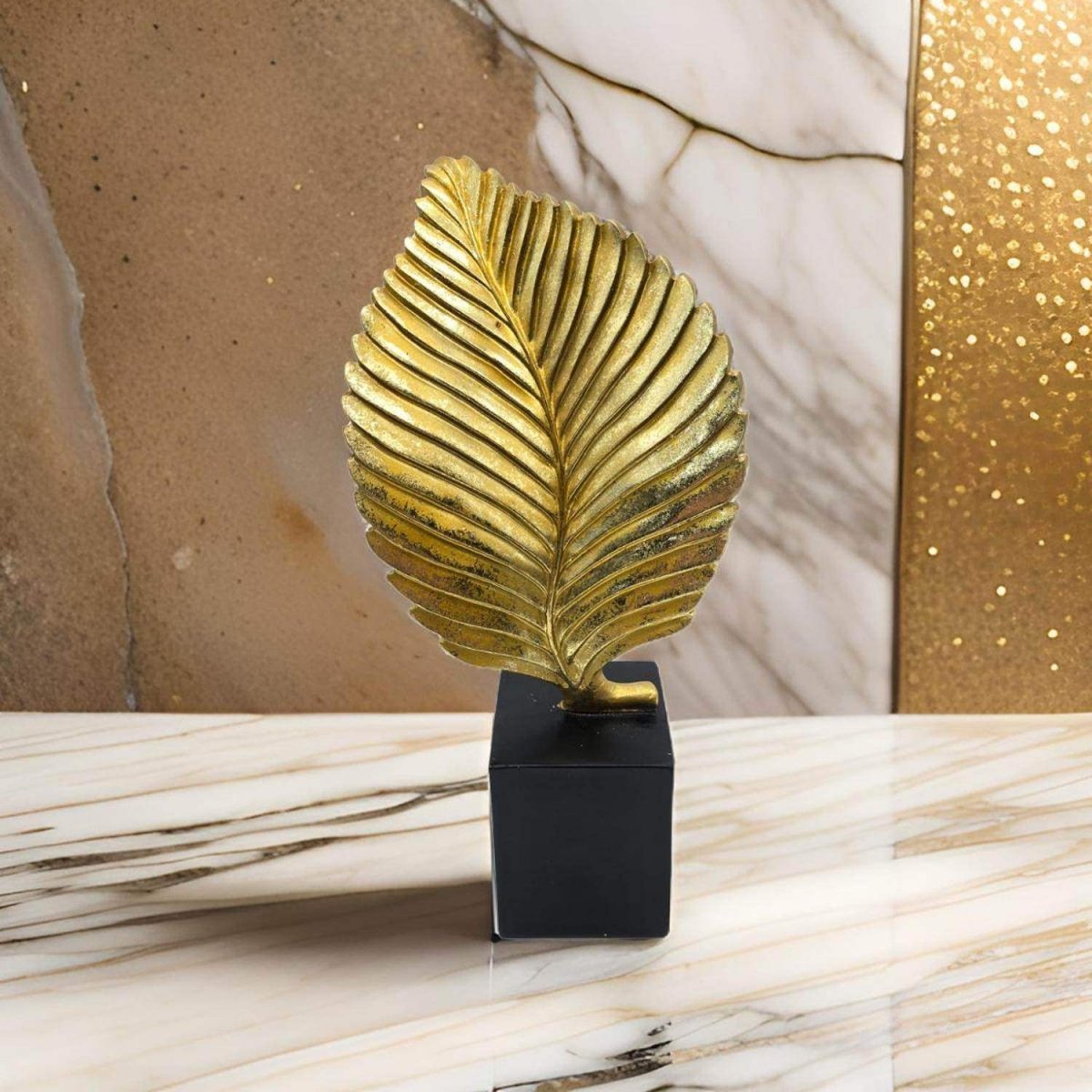 Figura Adorno De Hoja Dorada Decorativa En Resina Moderna M - Fliperex