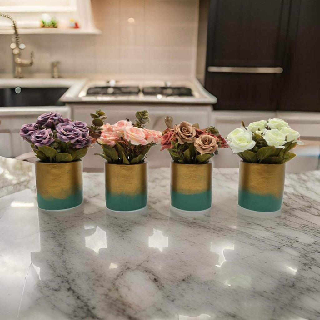 Planta Artificial Macetero Dorado Con Rosas Decorativas - Fliperex
